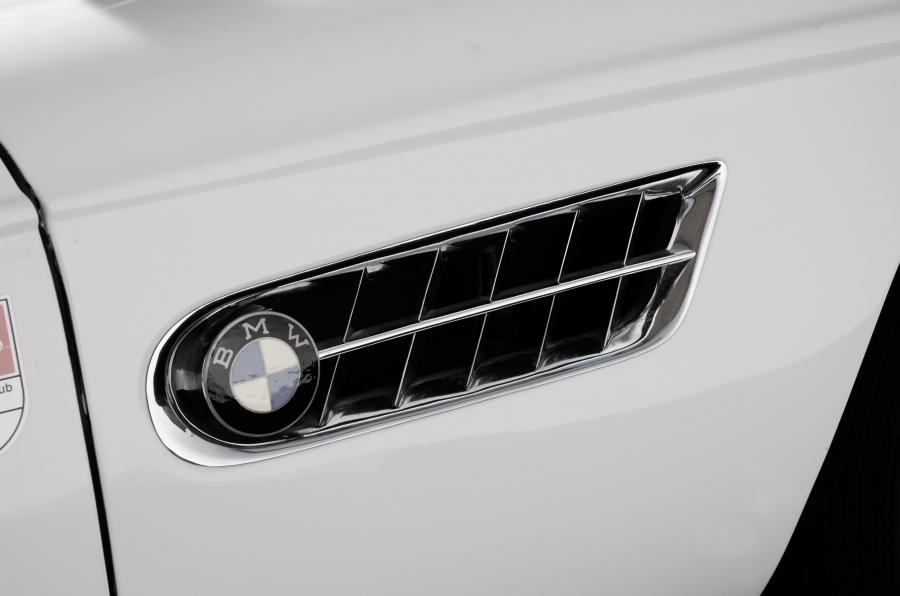 Детали экстерьера BMW 507 (Series II) 1957 года  (фото 155 из 177)